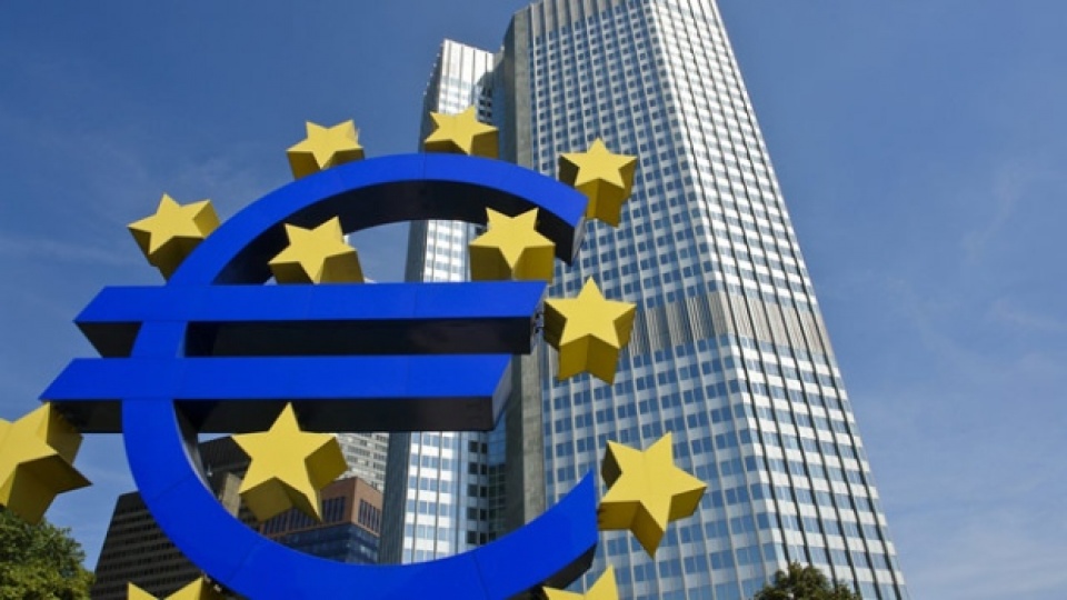 ECB giữ nguyên lãi suất ở mức thấp kỷ lục